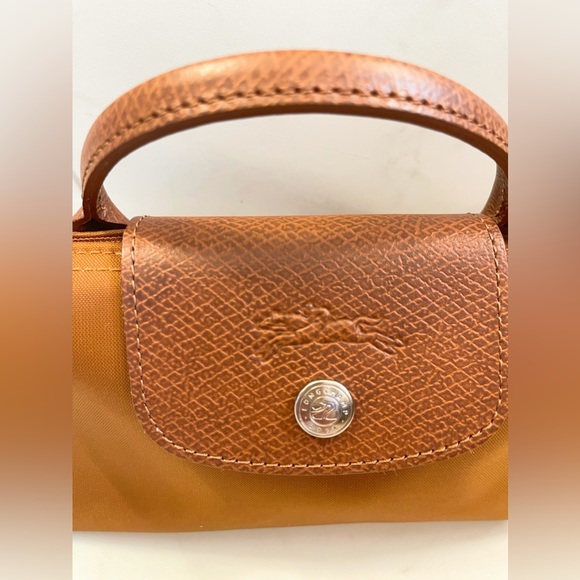 LONGCHAMP Le Pliage Pouch with Handle With Crossbody Strap - Picture 4 of 16